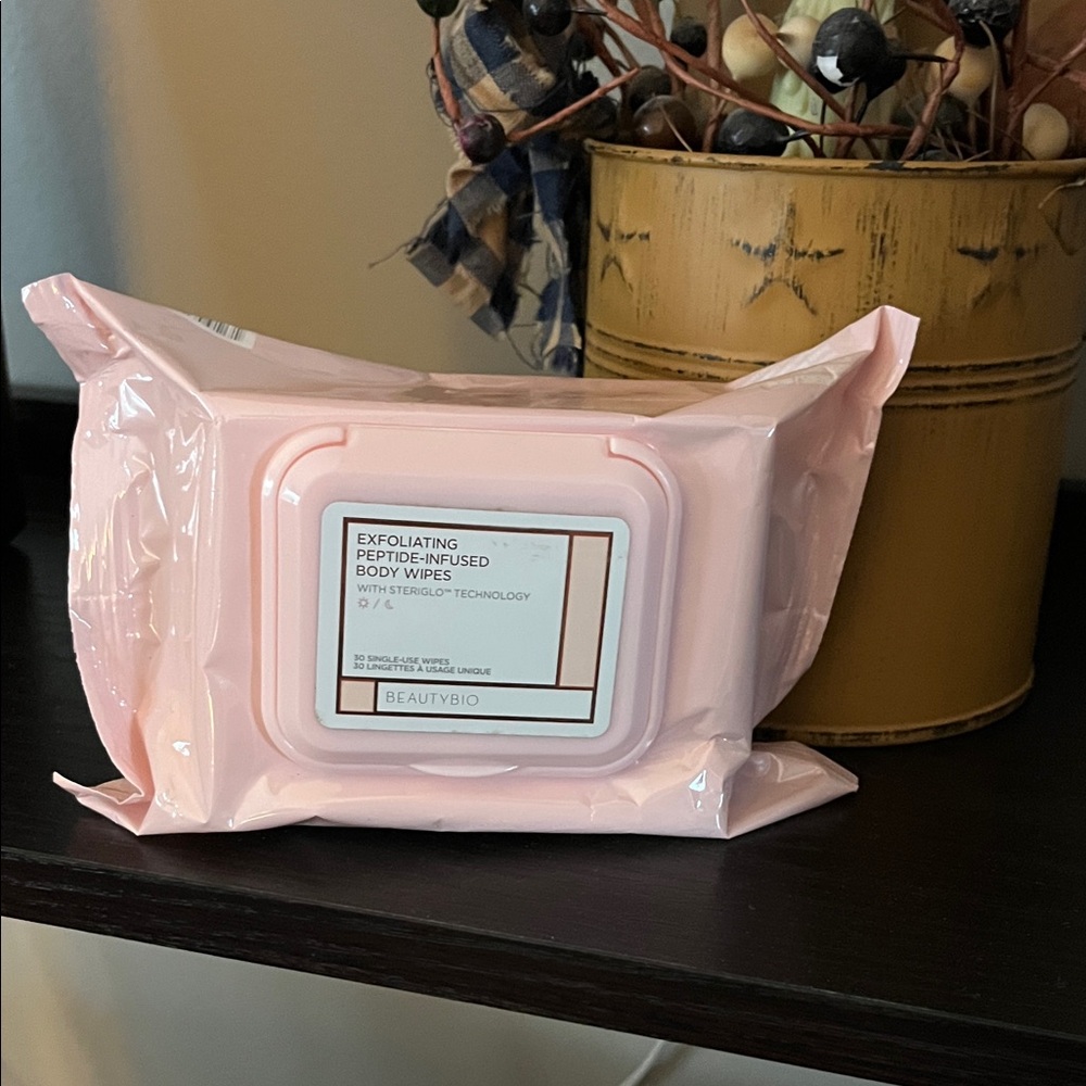BEAUTYBIO EXFOLIATING PEPTIDE-INFUSED BODY WIPES